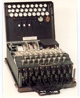 UN PO DI STORIA 6/9 Enigma, la prima macchina crittografica utilizzata