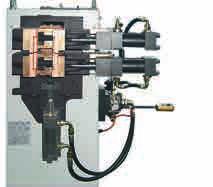 16 Fusibile ritardato A 10 10 10 40 Tensione secondaria a vuoto V 2 2,6 2,4 4,2 Corrente di cortocircuito ka