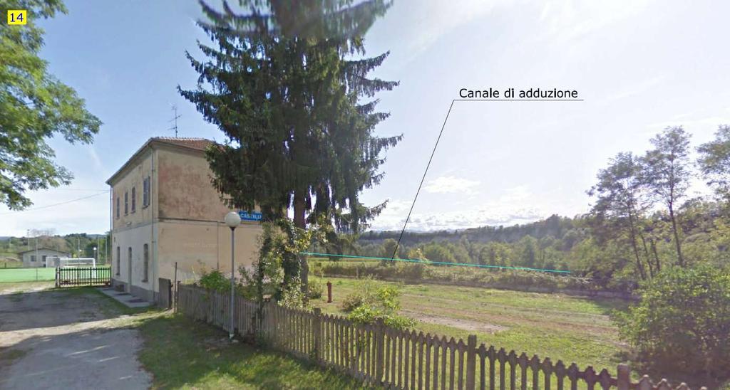 Vista dalla stazione ferroviaria dismessa di Castellino Tanaro-Piantorre della zona terminale del canale di adduzione, nascosto oltre