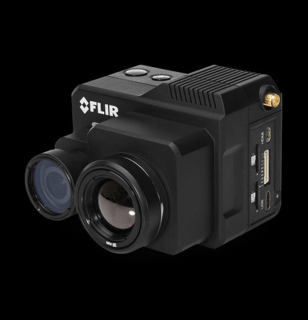 SPECIFICHE FLIR DUO PRO R Panoramica Duo Pro R 640 Duo Pro R 336 Immagine termica Banda spettrale Sensibilità termica Microbolometro VOx non raffreddato 7,5 13,5 μm <50 mk Risoluzioni termocamera 640