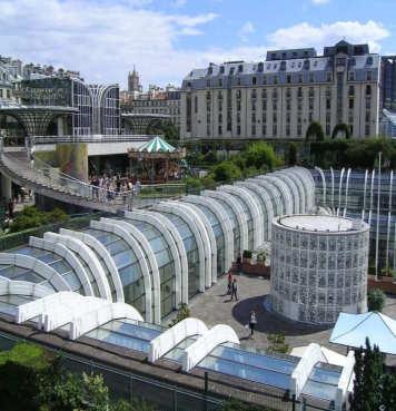 Le Halles di Parigi: halles centrales, mercato di vendita all ingrosso situato nel