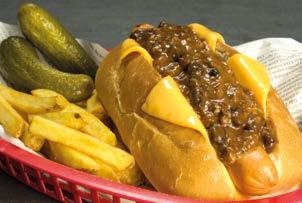 Hot Dog a scelta tra Wurstel di maiale o manzo con Chili con carne homemade America Graffiti, formaggio cheddar, accompagnato da cetrioli sott aceto 7,50 8,50 VEGGY RANCH DOG Pane hot dog, nuggets*