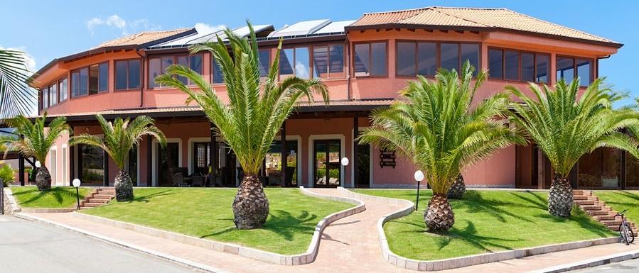 SETTIMANA SPE- TINDARI RESORT Furnari (ME) Offerta valida dal 02 al 09 Settembre 2018 Soft All Inclusive (Acqua e vino ai pasti; Presso il Bar Centrale: consumo illimitato durante il giorno dalle