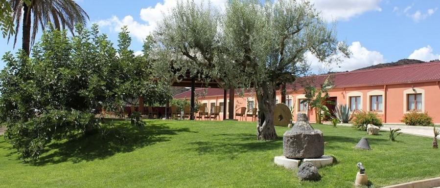 SPECIALE WEEK- AGRITURISMO COLLE SAN MAURO Offerta valida per tutto Settembre 2018 Week-end da Giovedì a Domenica RIFFA Sistemazione in