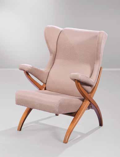 335 Franco Albini Poltrona Fiorenza in legno con rivestimenti in tessuto. Prod.