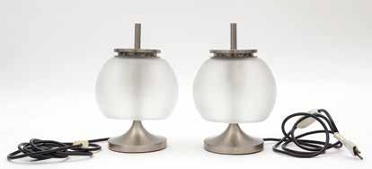 4249 BAROVIER & TOSO Due lampade da tavolo, anni 40. Cristallo a bolle, ottone. Altezza cm 20.
