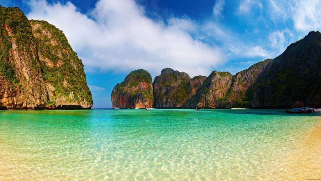 PHUKET - SINGAPORE 20 Marzo 01 Aprile 2019 In collaborazione con 1 giorno 20 marzo: Malpensa Phuket Ritrovo dei partecipanti a Milano Malpensa e partenza con volo Qatar Airways per Phuket (operativo