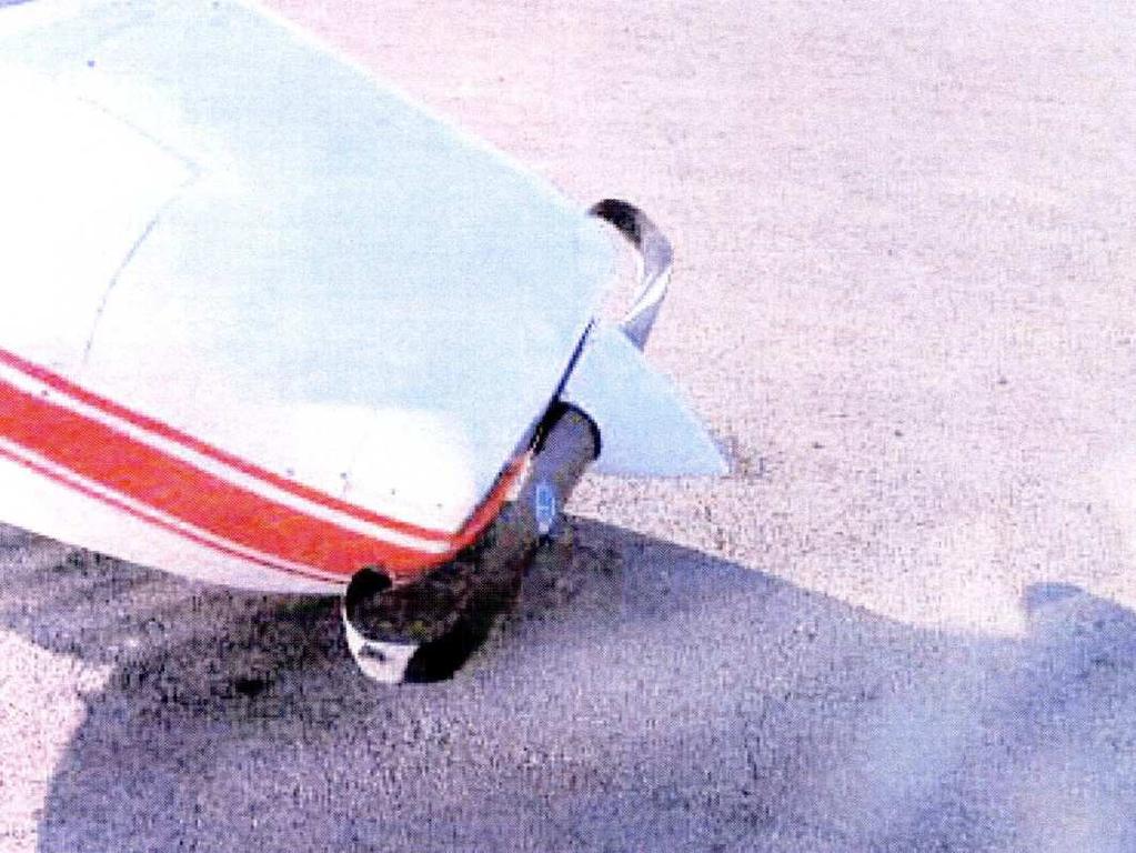 Al rientro da un volo di addestramento, il velivolo, dopo essersi presentato regolarmente allineato con la pista di volo, toccava terra pesantemente su tre