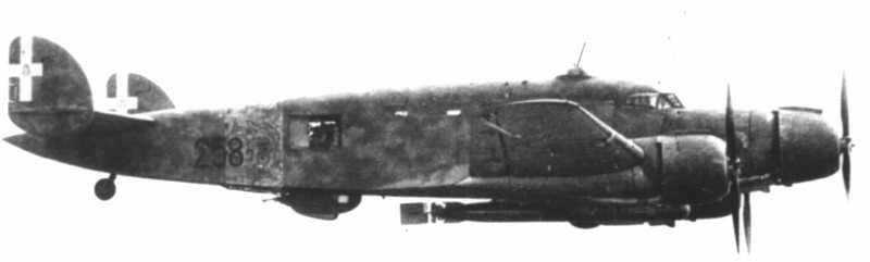 Aerosiluranti su velivolo SM84 (Decimomannu 1942) Pilota leggi e dibatti il ns. Bollettino SV Piloti attendiamo il vs. contributo Referenze bibliografiche di questo numero 1-T. Col. G.