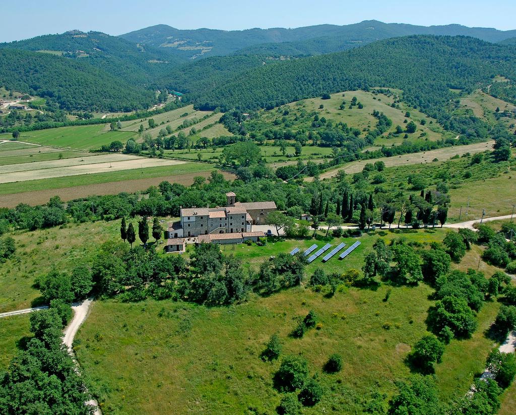 IL CUORE VERDE D ITALIA Volete imparare in un posto speciale? Pian di Marte si trova in Umbria, vicino al lago Trasimeno, a soli 15 chilometri dal confine con la Toscana.