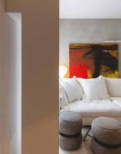 Bellezza, poesia e design si trovano a convivere in questo delizioso appartamento situato sul Lago di Garda.