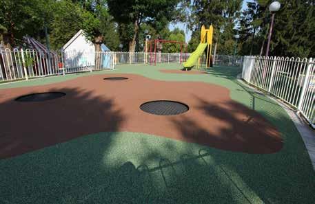 L utilizzo di pavimentazioni antitrauma in gomma nelle aree gioco può portare ad una riduzione del 75% delle lesioni campi gioco e altre attrezzature ricreative, all interno del quale Ecopneus