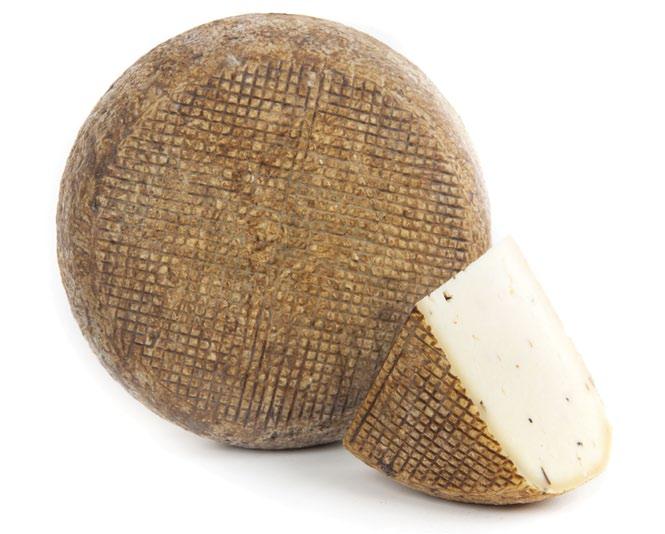 3050 3060 Pecorino al Tartufo stagionato in grotta Kg 1