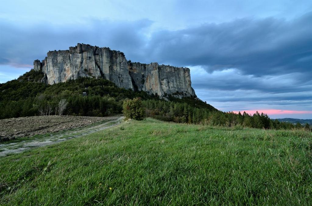 TERRITORIO LA MONTAGNA REGGIANA della Pietra di Bismantova del Parco Nazionale dell