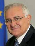Prefazione di John Dalli commissario europeo per la Salute e la politica dei consumatori L Autorità europea per la sicurezza alimentare riveste un ruolo chiave nell Unione europea nello sviluppo di