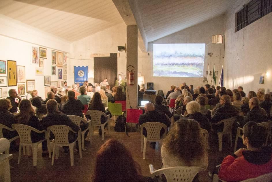 Domenica 26 ottobre, presso il Cantiere Artistico nell area ex Mir-Mar di San Mauro Pascoli, si è tenuta la X edizione di Arte all Asta, tradizionale manifestazione organizzata dal nostro Club per