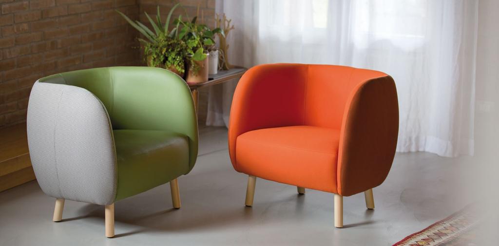 Mousse P is a comfortable and enveloping armchair, perfect for both homes and lounges of hotels and restaurants characterised by a