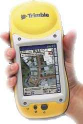 Ricevitori GPS Le tre tipologie di ricevitori vengono utilizzate in diversi ambiti applicativi: Ricevitori per misure di codice: Rilevano una sola parte del segnale