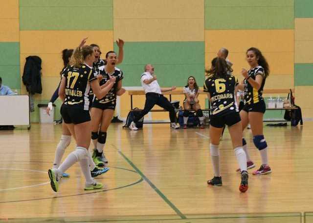 DOLOMITIVOLLEY.IT Data pubblicazione: 29/12/2018 Link al Sito Web Serie B femminile Antipasto di Natale in palestra solamente per il Neruda, chiamato ad affrontare il Peschiera Ponti 21.12.2018 B2 FEMMINILE Coppa Cev: l'ostacolo Haching nell'andata degli ottavi di finale è superato in tre set dalla Trentino Volley 21.