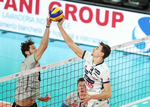 nostre video interviste... Il 2018 della Trentino Volley si chiude con un rotondo successo su Sora: Luca Vettori trascina i trentini Il 2018 dell Itas Trentino va in archivio con un altra vittoria.