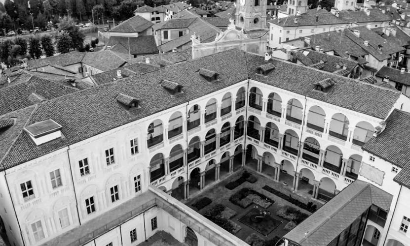 Palazzo Taffini d Acceglio - via Sant Andrea, 53 Savigliano (CN) Tel.