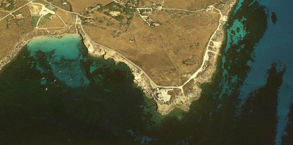 2.2 Inquadramento tecnico-amministrativo Faro di Punta Marsala Favignana Scheda di sintesi Il faro di Punta Marsala è un faro marittimo del mar Tirreno meridionale, situato sull isola di Favignana