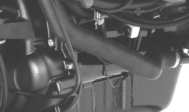 Sezione 1 - Getting to Know Your Power Pckge Il clggio del motore è protetto contro un eventule sovrccrico elettrico d un fusiile d 90 A situto sul montnte grnde del solenoide del motorino di
