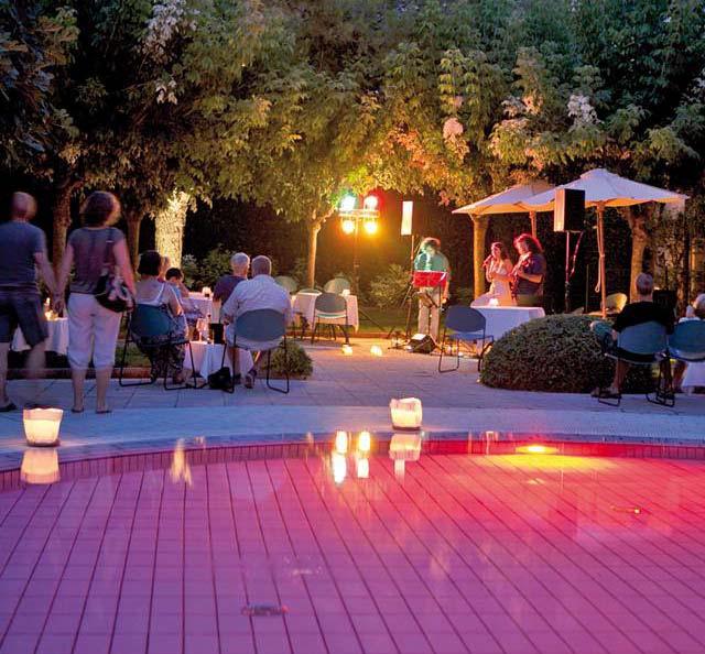JAZZ BY THE POOL Giovedì 21 Agosto (inizio alle ore 20.