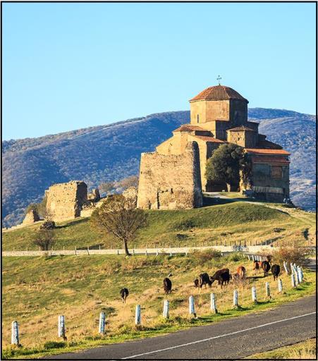 Sia Jvari che Svetitskhoveli sono Patrimonio dell Umanità dell UNESCO. Pranzo in ristorante o agriturismo locale. Nel pomeriggio, visita alla città di Gori, il cuore della regione di Kartli.