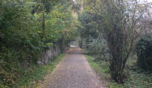 Baragalla, con zona parco attrezzata; e realizzazione della passerella di collegamento tra le due sponde, fra via De Sanctis e Parco