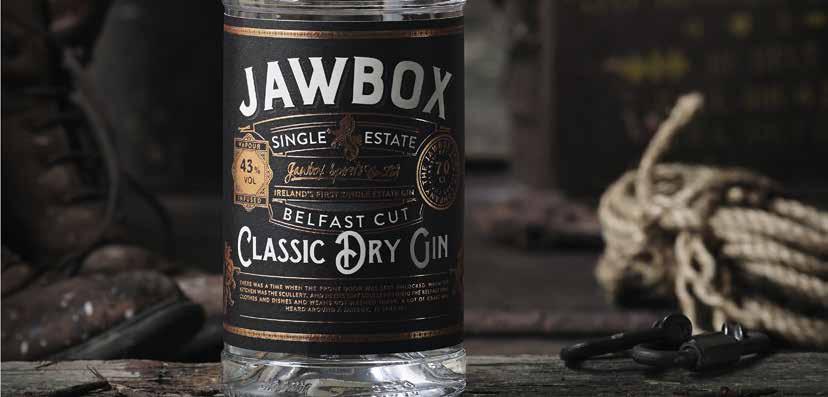 NOVITÁ GIN IN ESCLUSIVA JAWBOX GIN Jawbox è un classico dry gin prodotto in irlanda caratterizzato da sapori unici.