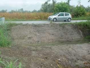 destra in via Campanello in prossimità