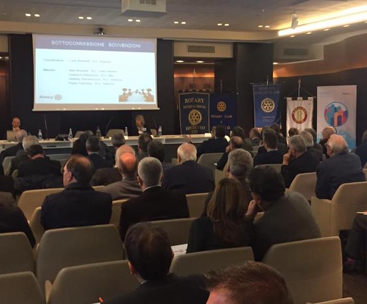 Altre attività del Club nel mese di novembre Sabato 18 novembre @Cuneo - Seminario Rotary Foundation Una consueta folta rappresentanza del RC Genova Centro Storico, ha preso parte al Seminario Rotary