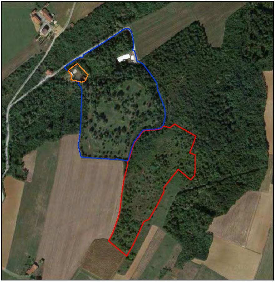3 Stralcio foto aerea (da Google Maps) del sito (in blu è evidenziato il perimetro dell'impianto della discarica
