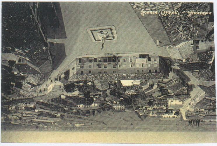 Foto d epoca di Piazza Giulio Cesare a Gonars (anni Sessanta c irca). Questa piazza, assieme alla piazzetta della Madonnina, era il luogo preferito dai teatranti per le rappresentazioni gonaresi.
