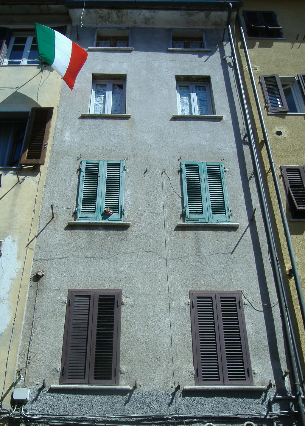 SITUAZIONE AMMINISTRATIVA Nel P.R.G.C. in Zona A - centri storici normati da strumenti urbanistici adottati (Piano Particolareggiato del Centro Storico).