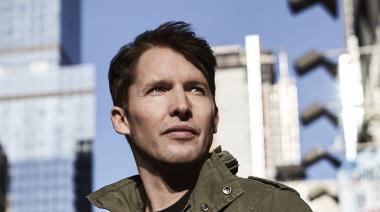 JAMES BLUNT MAR 17 LUG 21:00 James Blunt, lo straordinario artista che ha venduto nella sua carriera oltre 30 milioni di dischi tra album e singoli,