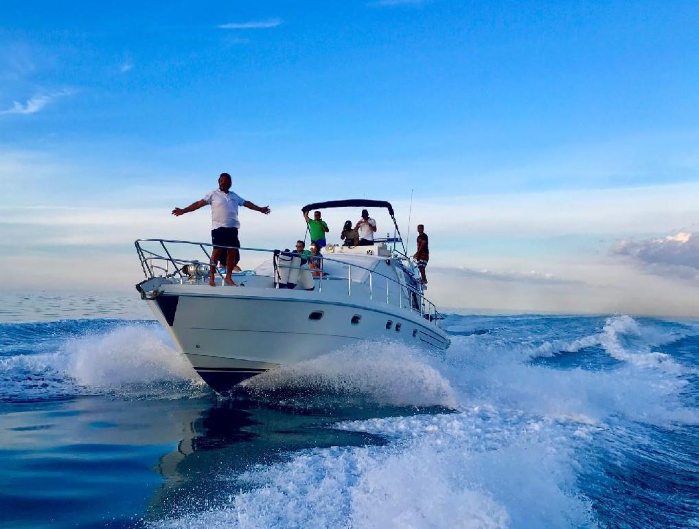 Abruzzo Skipper è un nuovo format di vacanza per vivere il mare e le comodità che solo un imbarcazione ti può regalare.