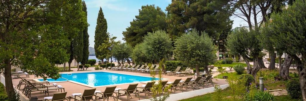 Contenuti e servizi dell hotel CONTENUTI E SERVIZI DELL HOTEL SENZA SUPPLEMENTO: giardini e area piscine (900 m2) piscini esterni