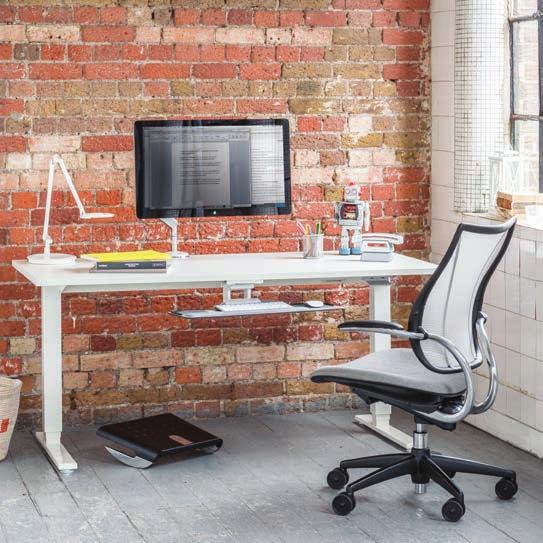 Chi siamo Fin dall inizio della sua attività Humanscale ha sempre pensato a come configurare spazi di lavoro capaci di assicurare benessere ed efficienza.