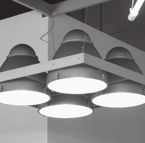 Pistillo design Emiliana Martinelli, 2004 lampada a sospensione a luce diffusa, tubo in metacrilato opal bianco, sospeso con 2 cavi o cavo in acciaio (posizione verticale).