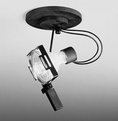 Sistema Z per lampade a design Elio Martinelli, 988 apparecchio orientabile, da semincasso, soffitto o parete, struttura in metallo e resina