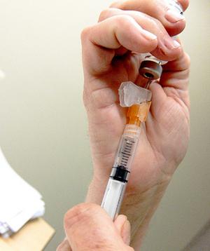 Fonte Flickr di Daniel Paquet A volte può essere opportuno effettuare vaccini che permettano di proteggersi ulteriormente da rischi patologici presenti nella regione.