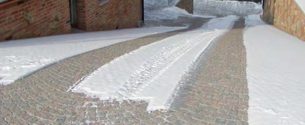 ADAMELLO Serpentine riscaldanti per aree esterne, rampe e scale Le serpentine riscaldanti ADAMELLO sono perfette per sciogliere la neve e il ghiaccio in rampe, scale e aree esterne.