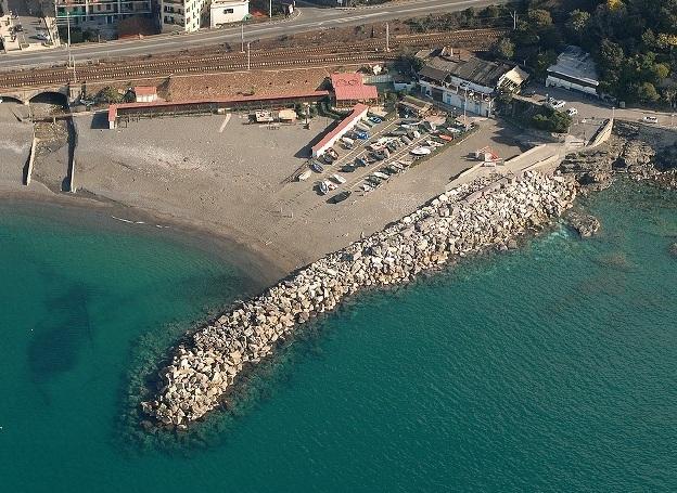 - Spiaggia di Lavagna, pennello del Cigno (comune di Lavagna): essa presenta una profondità