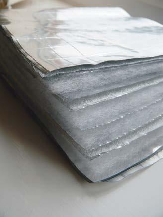 Le giunzioni andranno affiancate e nastrate con l apposito nastro adesivo in alluminio puro.