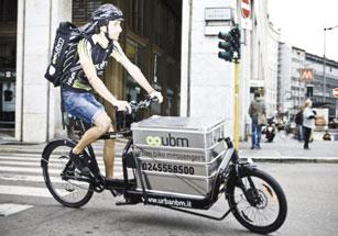 NUOVE TENDENZE Trasporto merci più sostenibile con cargo-bike In Italia la sperimentazione parte da Ferrara Lo sviluppo della ciclologistica fa capo all iniziativa europea Cycle logistics.