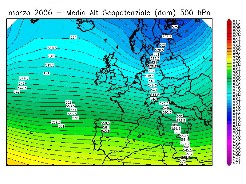 Le isolinee di pressione di Figura 5 a sinistra appaiono molto più dense della rispettiva mappa climatologica di Figura 5 a destra: questo segnala che il vento era più forte.