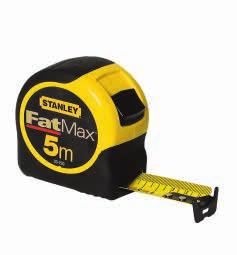 FLESSOMETRO FATMAX 32 MM. Cassa ridotta ergonomica bi-material antiscivolo. Larghezza nastro 32 mm. che garantisce massima rigidità e durata del nastro.