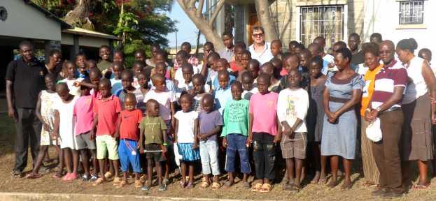 They gave them Christmas hats and toys wishing each of them a happy holiday. The children were so happy; they sang Christmas songs and enjoyed refreshment. 7 Dicembre P.